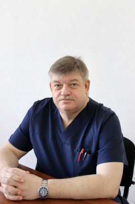 Заведующий отделением - врач-травматолог-ортопед Соколов Дмитрий Леонидович